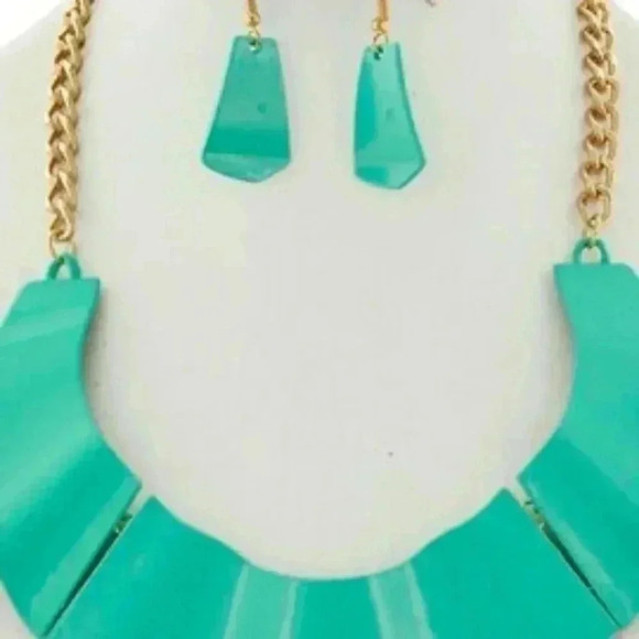 Bib Statement‎ Necklace Set - Picture 1 of 1